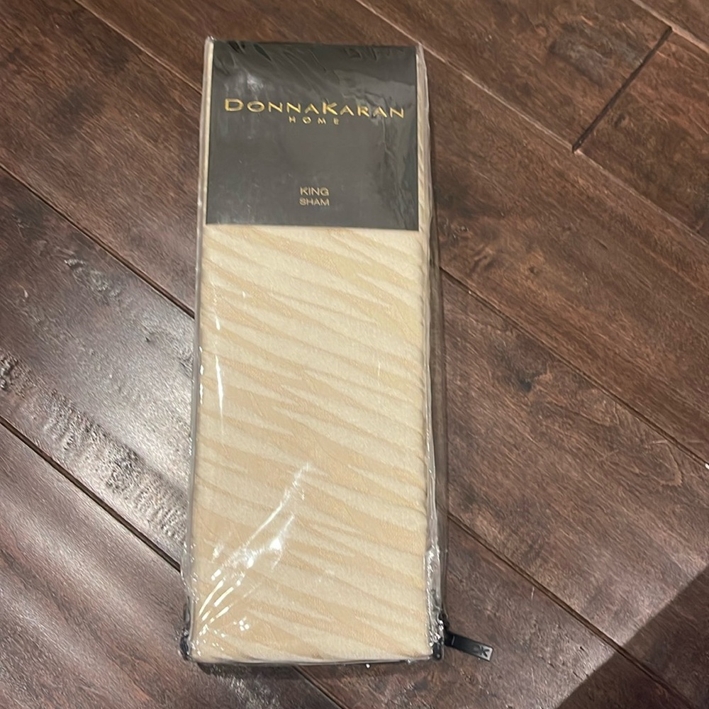 Donna Karen King Sham (20 inch x 36)